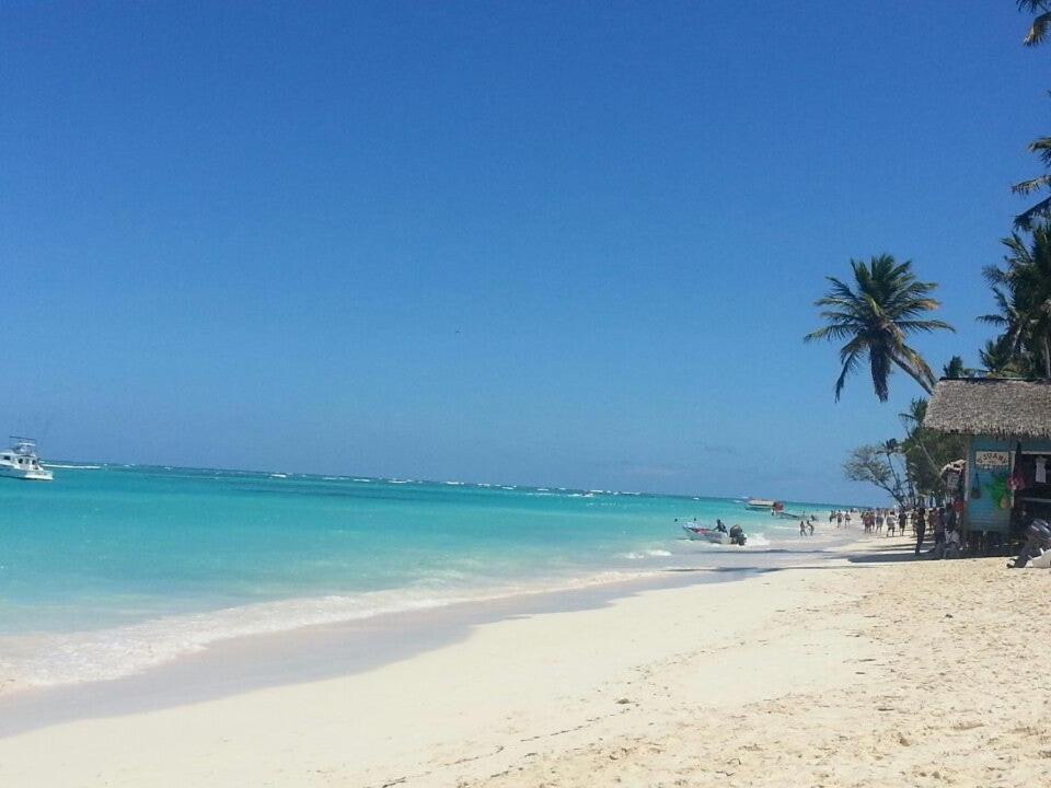 Chic Beachfront Apartment - Private Beach Access Punta Cana Exterior photo